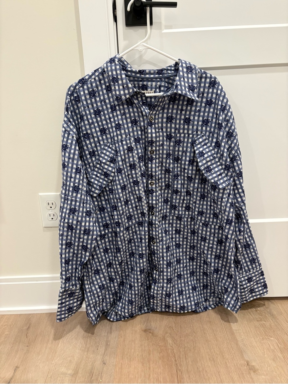 We the Free by Free People Hidden Flower Camo Shirt Size XL - Picture 2 of 10